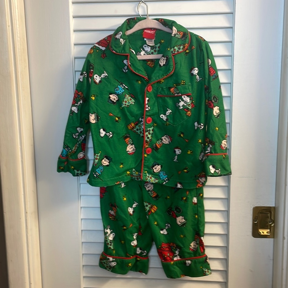 Peanuts Flannel Christmas Pajamas Like New Size 5